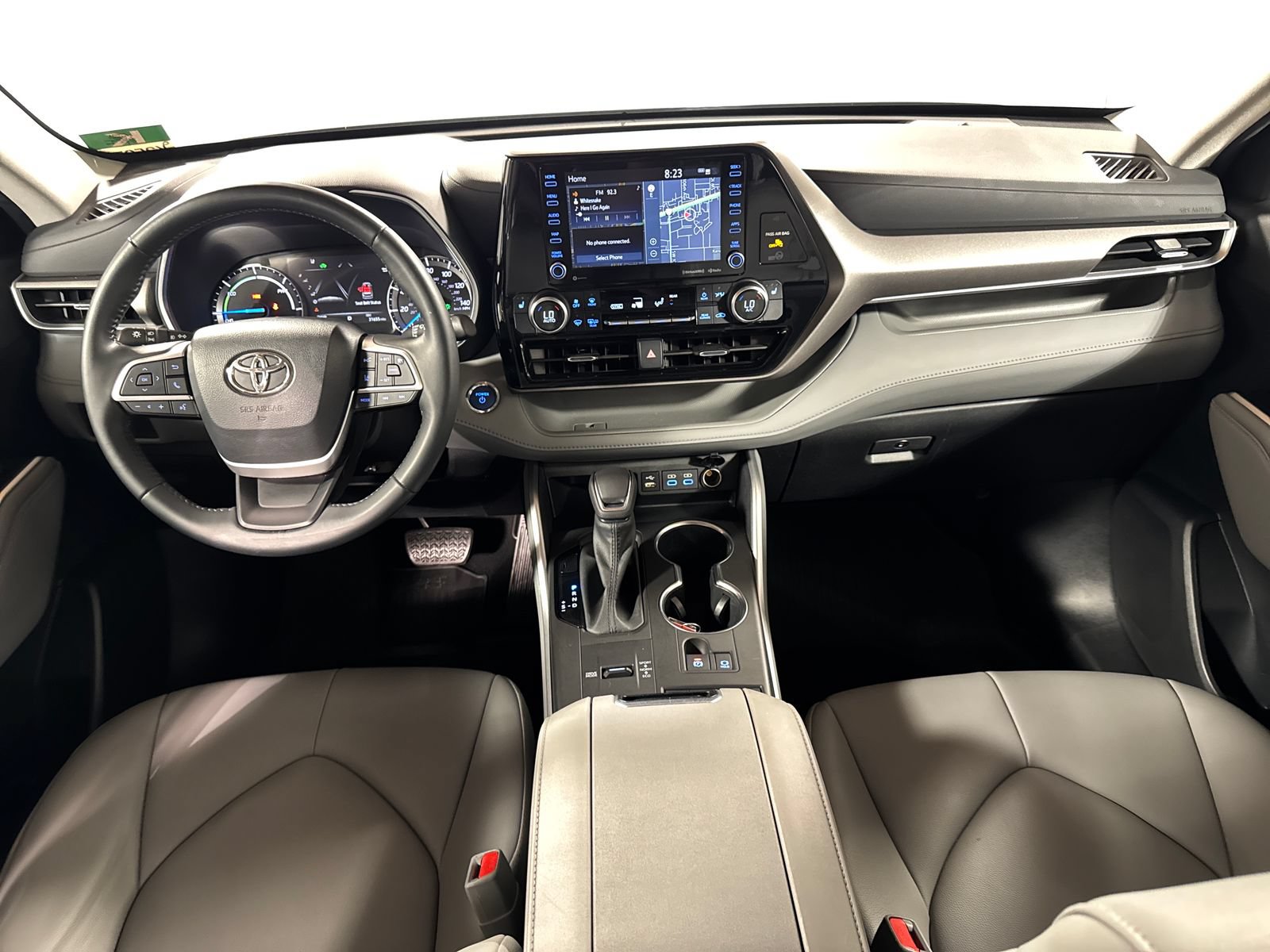 Used 2022 Toyota Highlander XLE AWD/4WD image 4
