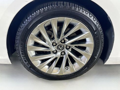 Used 2020 Lexus ES 350 Ultra Luxury w/ Accessory Package 2 FWD image 41