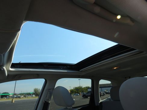 Used 2015 Subaru Forester 2.5i Premium w/ All-Weather Package image 25