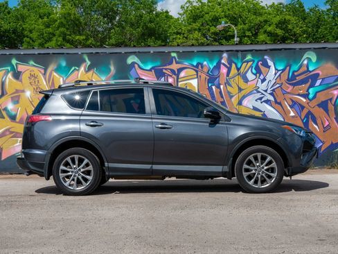 Used 2018 Toyota RAV4 Limited w/ Advanced Technology Package FWD image 7