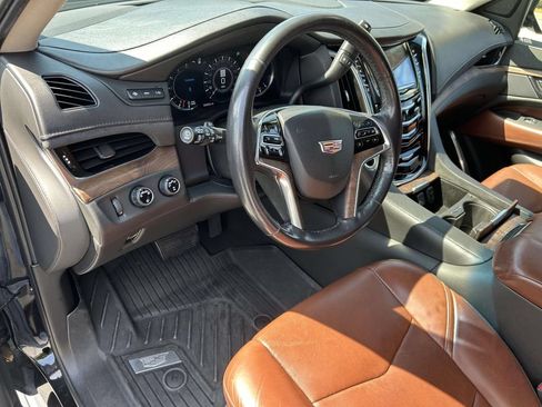 Used 2020 Cadillac Escalade ESV Premium Luxury AWD/4WD image 20