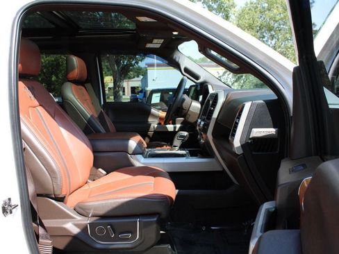 Used 2018 Ford F150 King Ranch w/ Equipment Group 601A Luxury AWD/4WD image 29