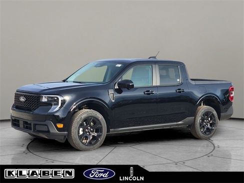 New 2025 Ford Maverick Lariat w/ Black Appearance Package image 1