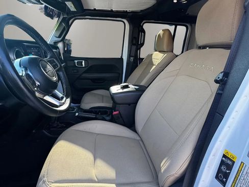 Used 2020 Jeep Wrangler Unlimited Sahara AWD/4WD image 16