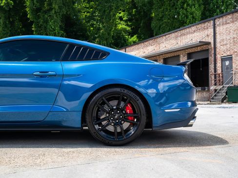 Used 2020 Ford Mustang Shelby GT500 w/ Technology Package RWD image 6