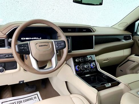 Used 2023 GMC Yukon Denali image 12