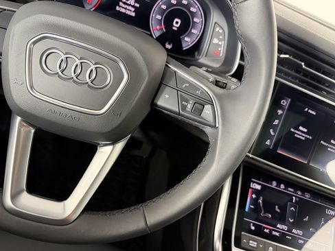 Used 2023 Audi Q7 2.0T Premium Plus AWD/4WD image 27