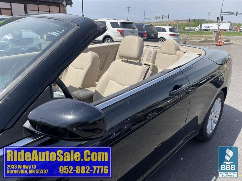 Used 2013 Chrysler 200 Touring FWD image 22