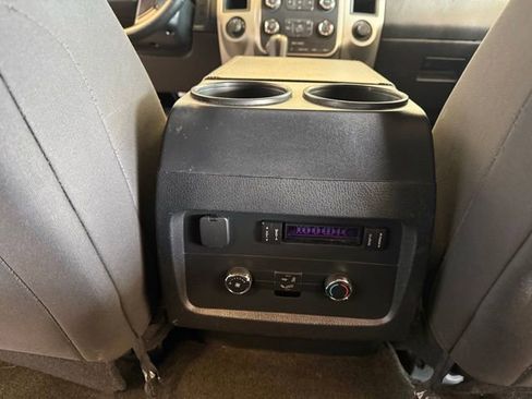 Used 2016 Ford Expedition XLT image 24