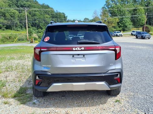 Used 2024 Kia Seltos EX AWD/4WD image 7