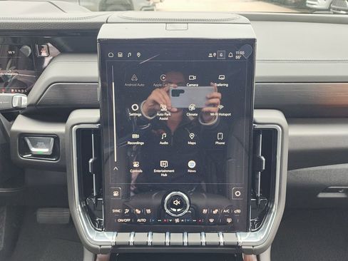 New 2026 GMC Yukon Denali w/ Denali Reserve Package AWD/4WD image 31