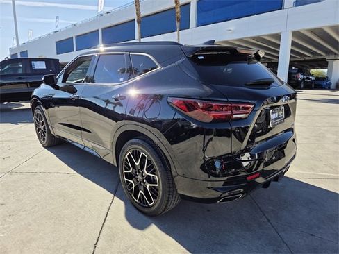 Certified 2023 Chevrolet Blazer RS w/ Driver Confidence II Package image 4