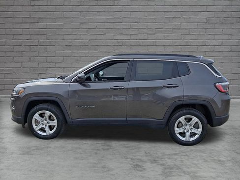 Used 2023 Jeep Compass Latitude AWD/4WD image 7