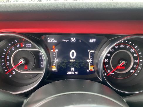 Used 2022 Jeep Gladiator Rubicon w/ LED Lighting Group AWD/4WD image 14