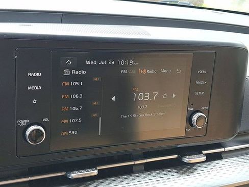 Used 2024 Kia Carnival LX FWD image 14