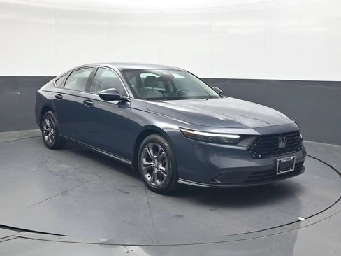 Used 2023 Honda Accord EX image 2