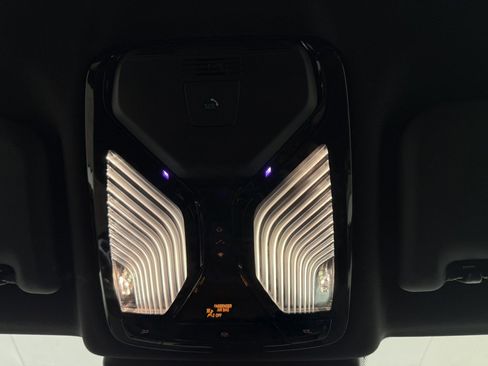 Used 2025 BMW X4 xDrive30i image 24