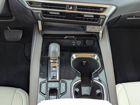 Used 2024 Lexus RX 350 FWD w/ Technology Package image 17