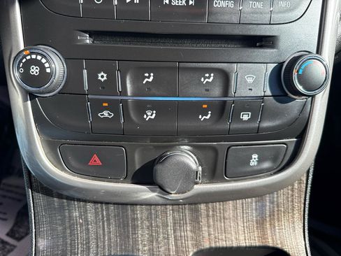 Used 2014 Chevrolet Malibu LT FWD image 18