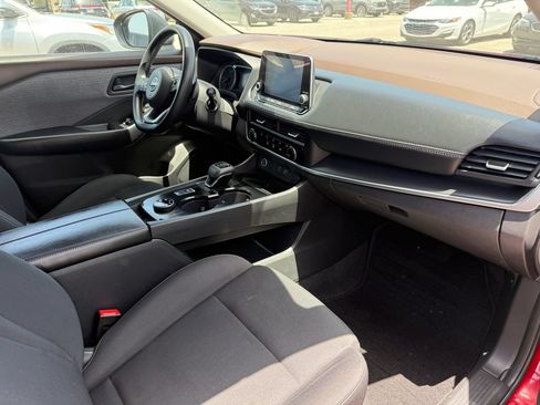 Used 2023 Nissan Rogue S AWD/4WD image 4