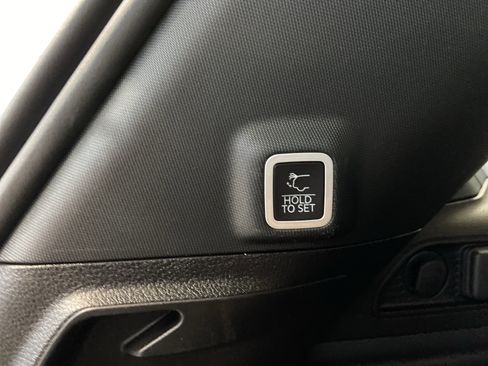 Used 2023 Jeep Grand Cherokee 4WD 4xe image 37