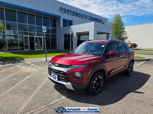 Used 2023 Chevrolet TrailBlazer LT w/ Convenience Package AWD/4WD image 1