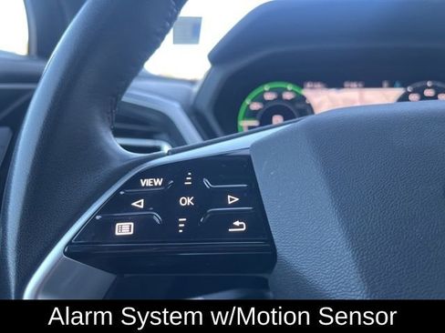 Used 2023 Audi Q4 e-tron Premium Plus w/ Premium Plus image 15