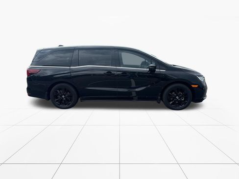 Used 2024 Honda Odyssey Sport image 9
