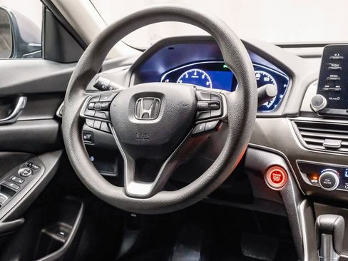 Used 2019 Honda Accord LX image 17