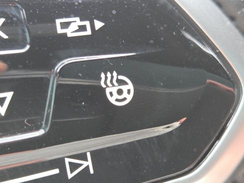 Used 2022 Volkswagen Tiguan SEL R-Line AWD/4WD image 14