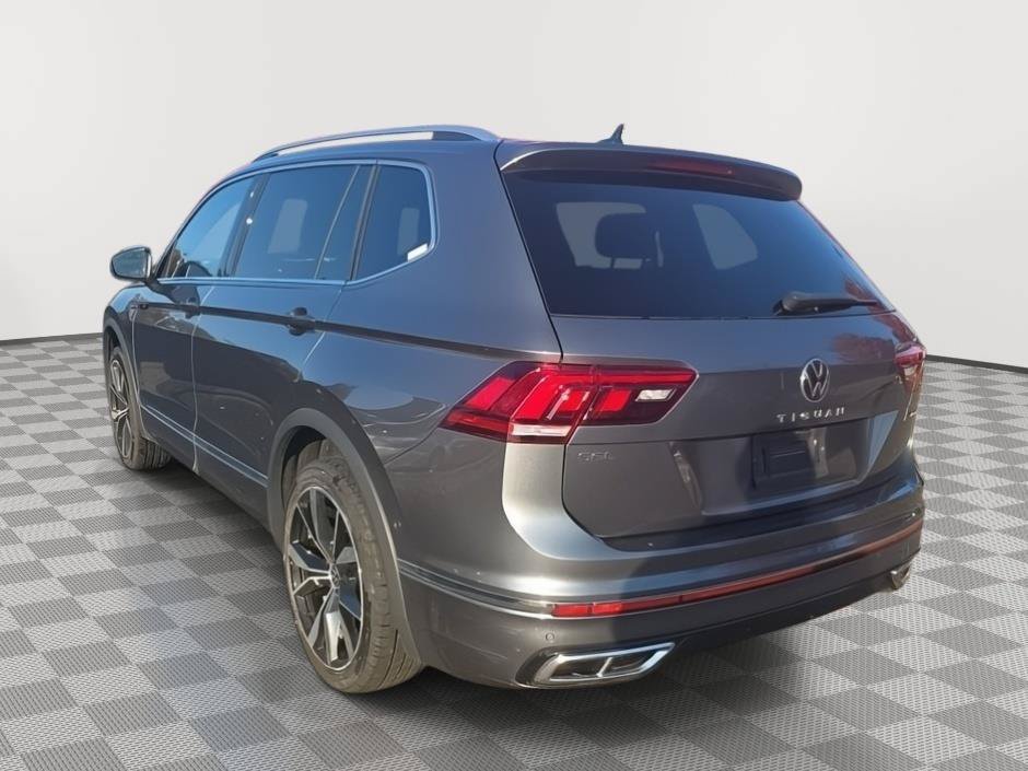 Used 2023 Volkswagen Tiguan SEL R-Line AWD/4WD image 7