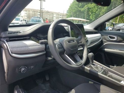 New 2025 Jeep Compass Sport image 19