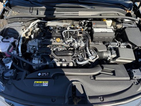 Used 2025 Toyota Corolla SE image 20