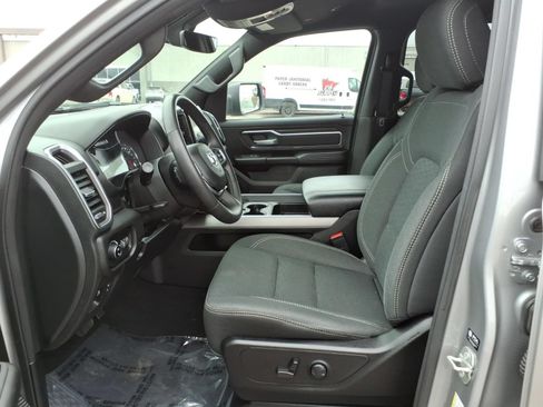 Used 2025 RAM 1500 Big Horn AWD/4WD image 11