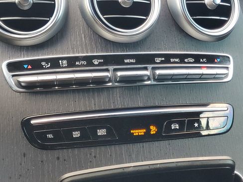 Used 2021 Mercedes-Benz GLC 300 4MATIC Coupe image 29