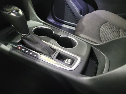 Used 2021 Chevrolet Equinox LT image 35