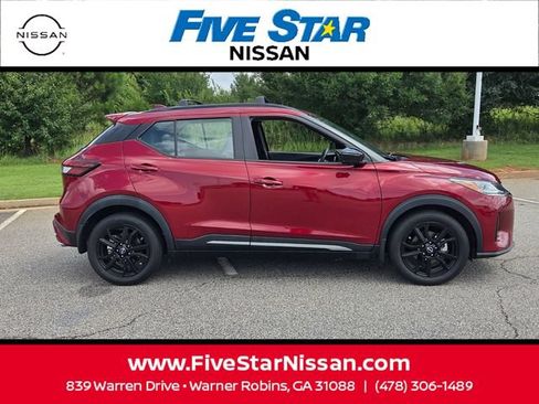 Used 2023 Nissan Kicks SR w/ SR Premium Package FWD image 13