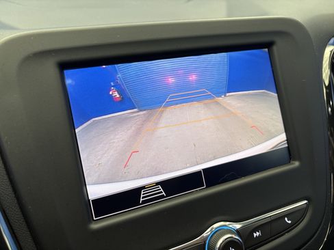 Used 2023 Chevrolet Equinox RS w/ LPO, Floor Liner Package image 19