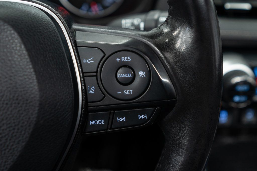 Used 2019 Toyota RAV4 XLE Premium AWD/4WD image 26