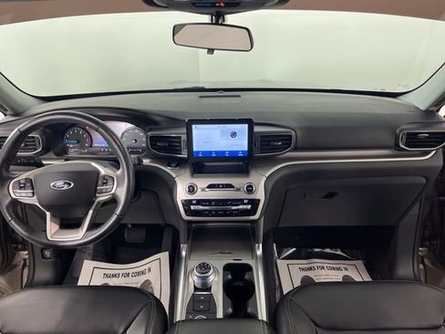 Used 2021 Ford Explorer XLT w/ Equipment Group 202A image 38