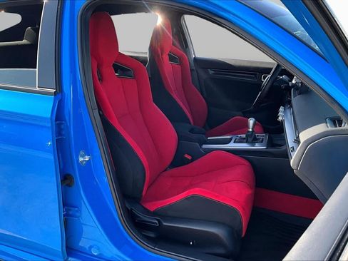 Used 2025 Honda Civic Type R image 9