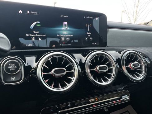 Used 2021 Mercedes-Benz CLA 250 CLA 250 image 60