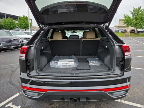 New 2026 Volkswagen Atlas Cross Sport SE AWD/4WD image 5