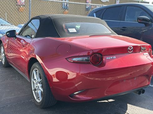 Used 2017 MAZDA MX-5 Miata Sport RWD image 19
