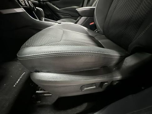 Used 2023 Subaru Forester Premium AWD/4WD image 18