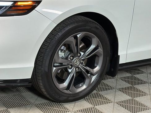 Used 2024 Honda Accord EX-L image 4