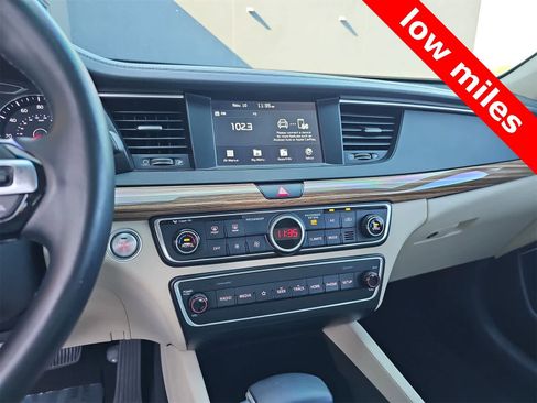 Used 2019 Kia Cadenza Premium image 20