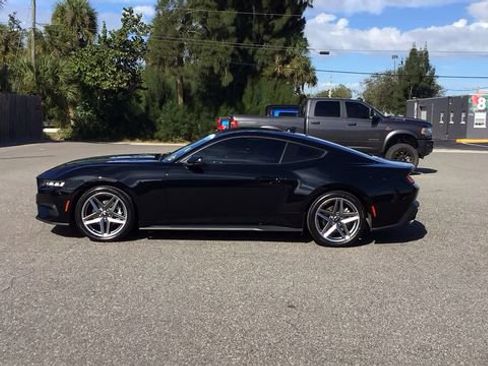 Certified 2024 Ford Mustang Coupe image 8