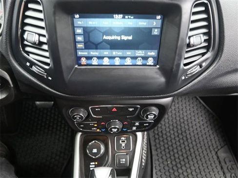 Used 2020 Jeep Compass Latitude w/ Cold Weather Group image 14