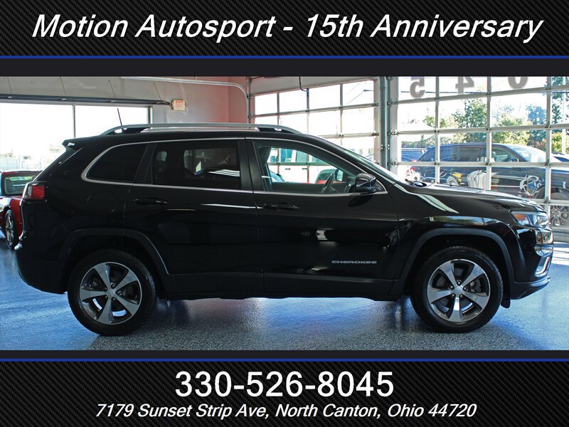 Used 2019 Jeep Cherokee Limited AWD/4WD image 9